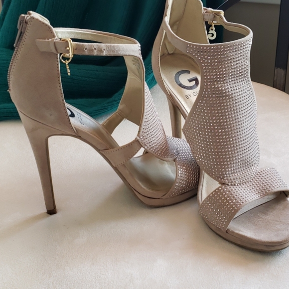 Shoes - Picture 4 of 4